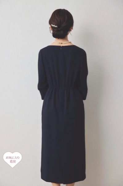 ワンピの魔法 AIMERのワンピース 後ろ姿