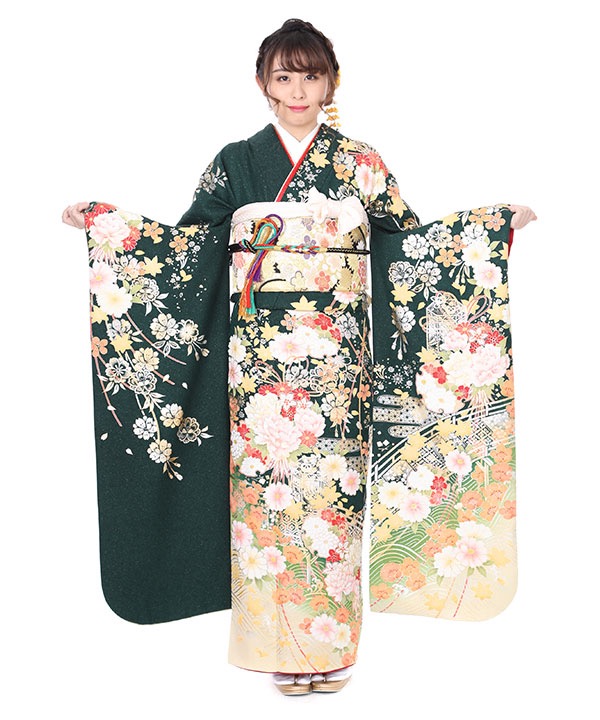 きものレンタリエ 振袖緑地に薬玉と貝桶橋に青海波