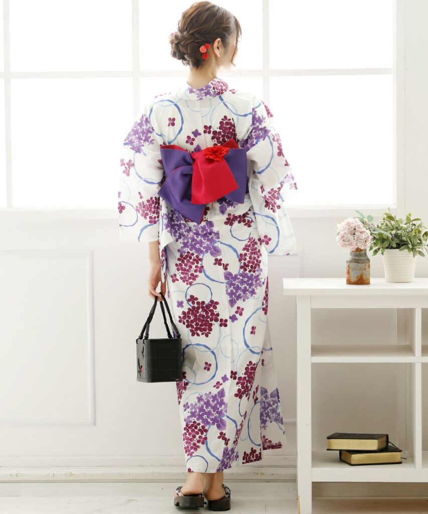 PourVous あじさい雨模様 浴衣4点セット（半巾帯） 後ろ姿